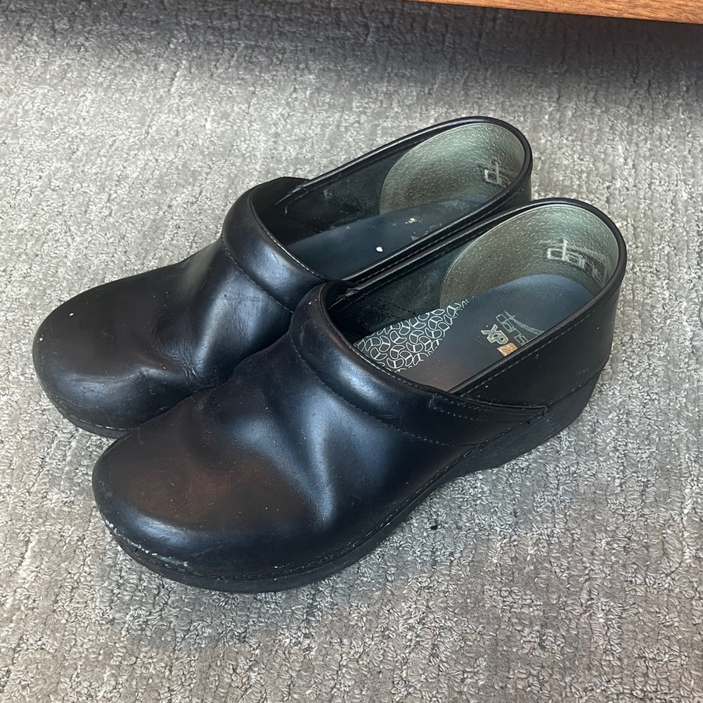 Dansko Black XP 2.0 Slip-On Clogs